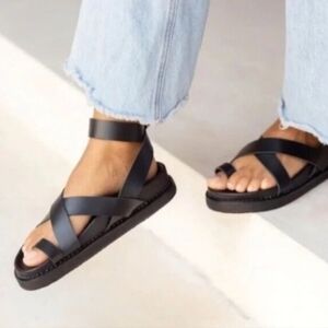 New Liberté Sandals 36